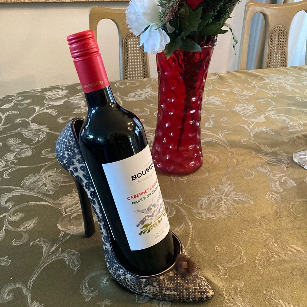 Women's Shoe bottle holder